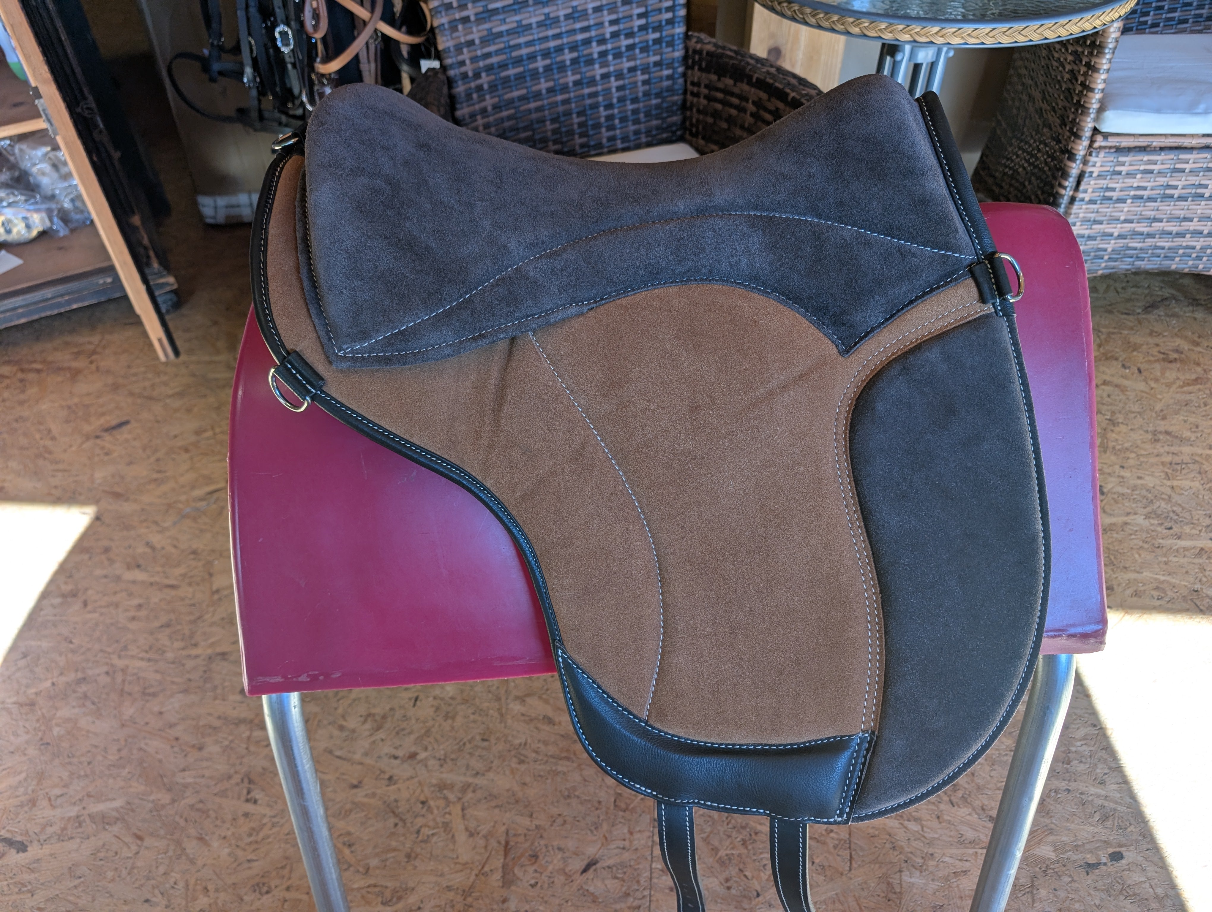 Einzelstück - "ALIVIO IMPULSO" WILDLEDER Dressur Reitpad - WBS Kanal - SLIM Filzkissen - Kniepauschen