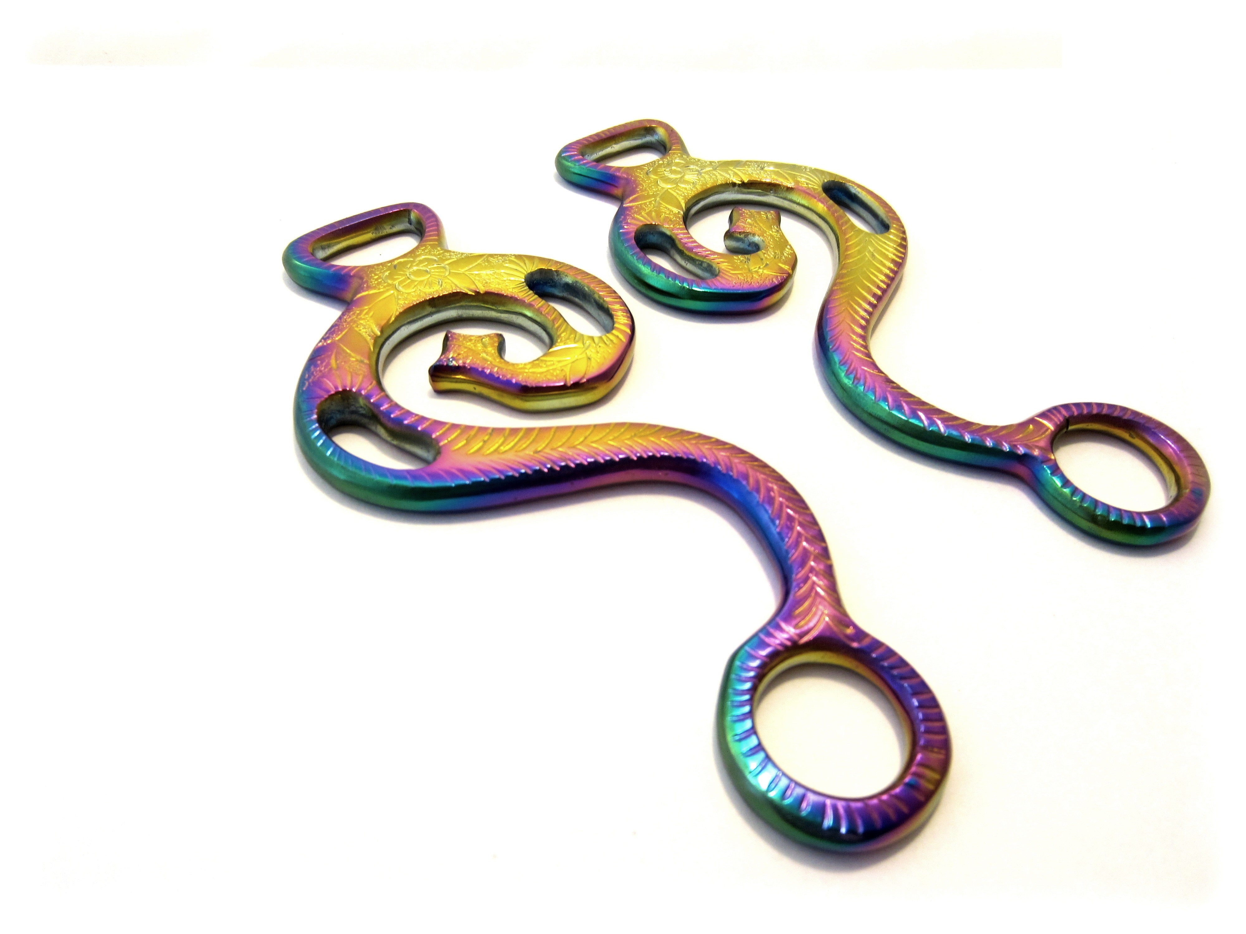 Paire unique de Hackamore "Baroque" couleurs arc-en-ciel, arc-en-ciel multicolore - 1 paire de pattes, décorées
