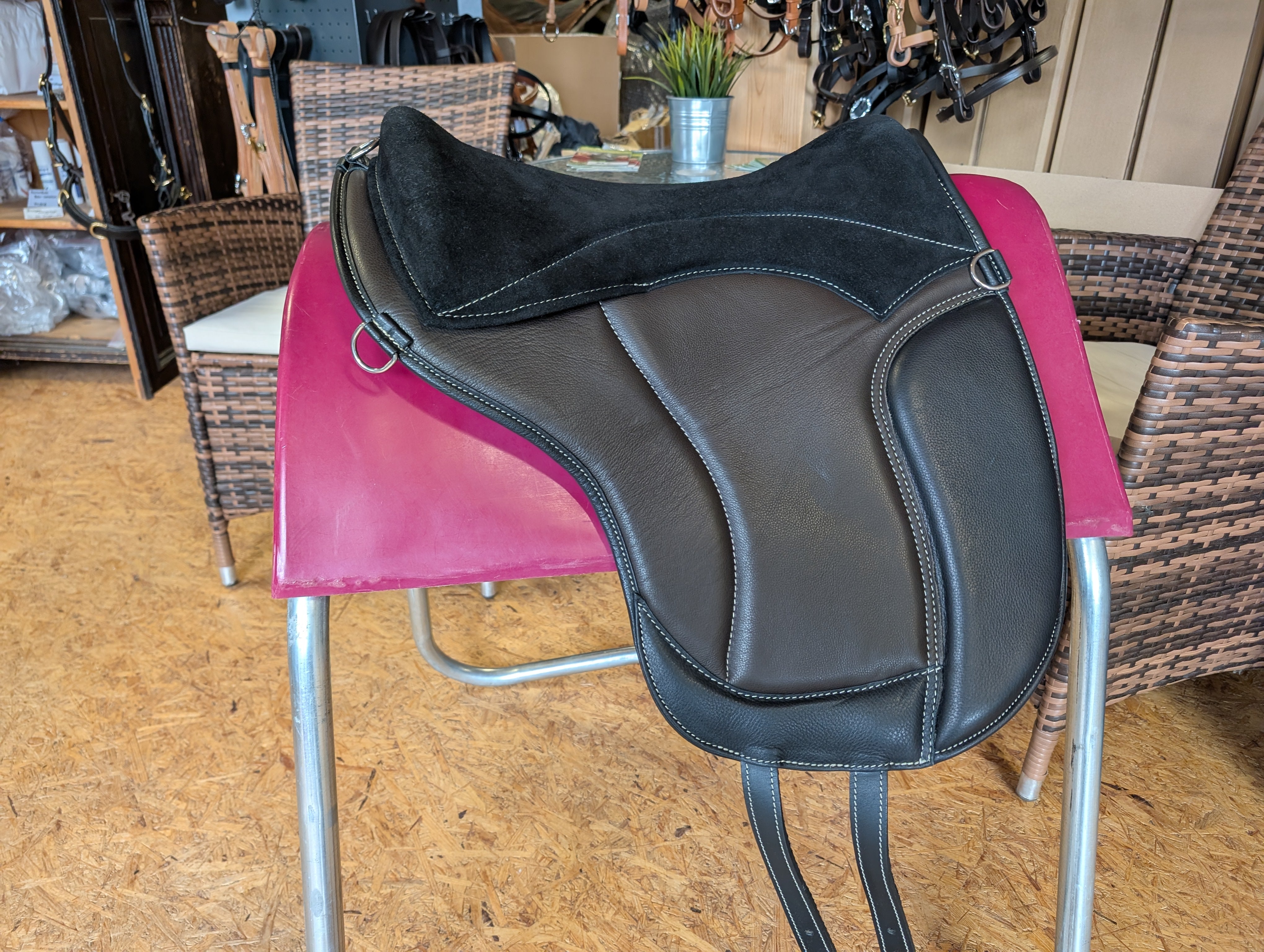 "ALIVIO IMPULSO" NAPPALEDER dressage riding pad - WBS channel - SLIM felt cushion - knee blocks