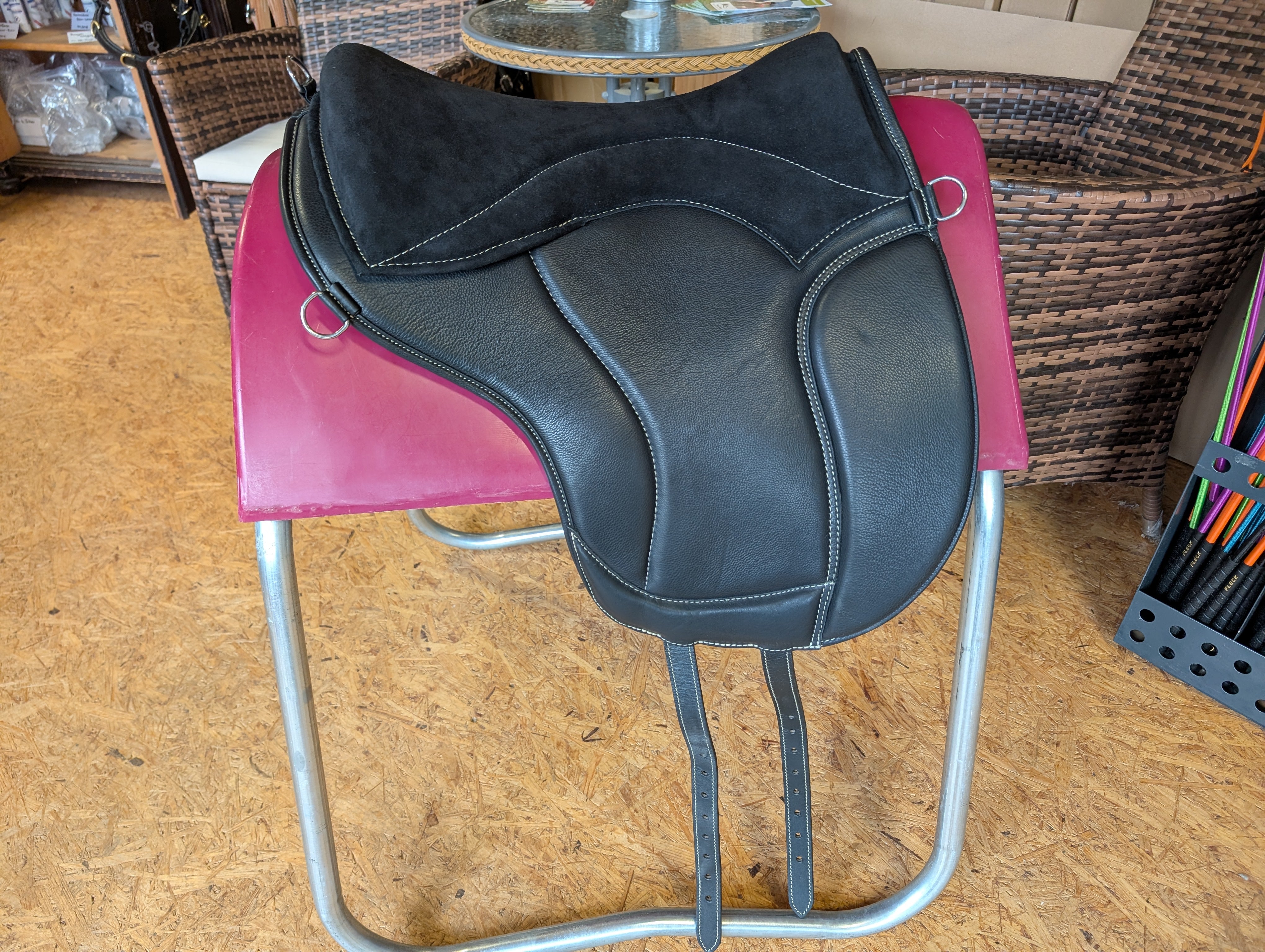 "ALIVIO IMPULSO" NAPPALEDER dressage riding pad - WBS channel - SLIM felt cushion - knee blocks