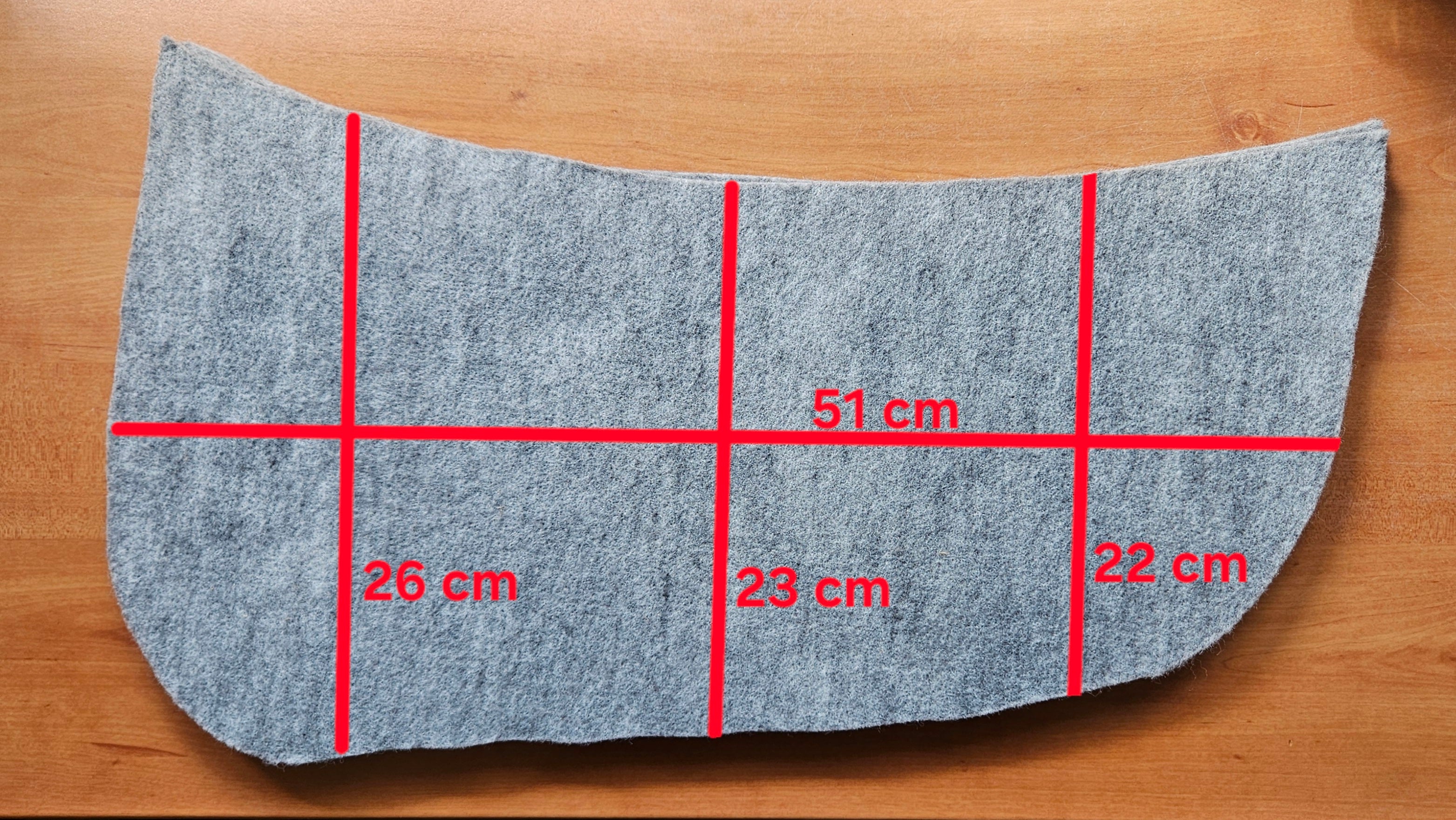 Einzelpaare und Einzelstücke Einlagen oder Zuschnitte für Sattelunterlagen oder Pads, verschiedene Formen und Materialien