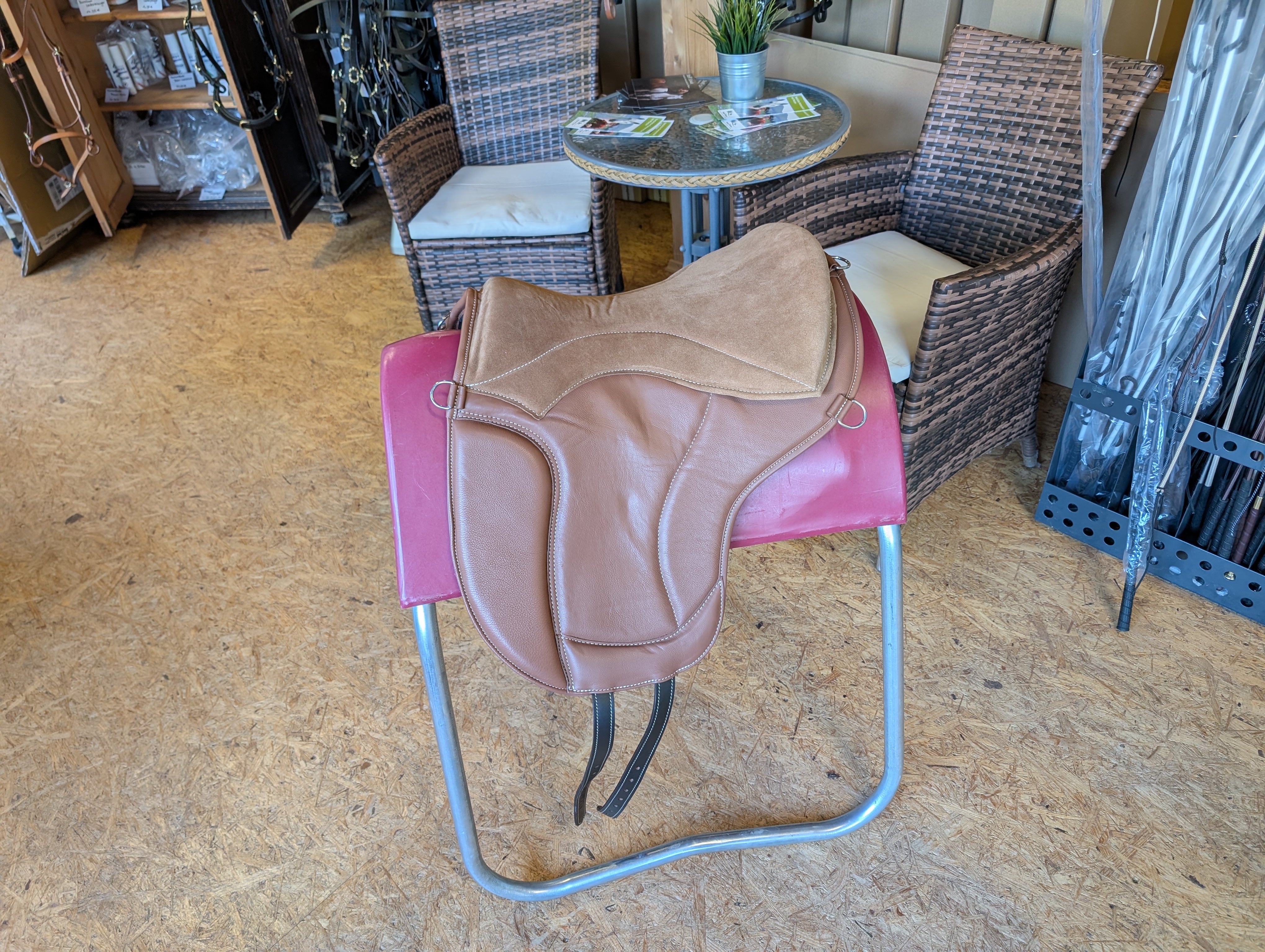 Tapis d'équitation de dressage NAPPALEDER "ALIVIO IMPULSO" - Canal WBS - Coussin en feutre SLIM - Cales genoux