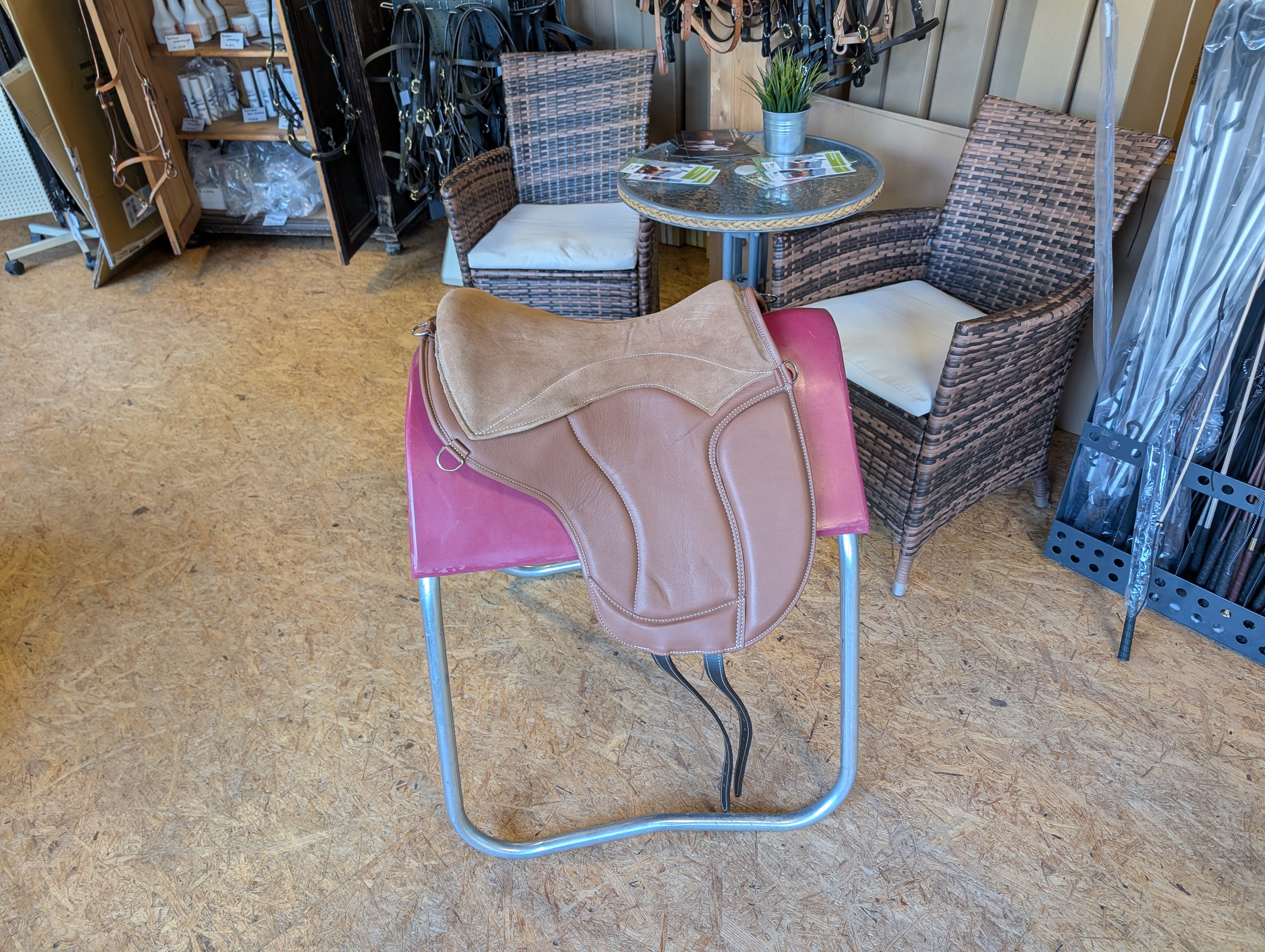 Tapis d'équitation de dressage NAPPALEDER "ALIVIO IMPULSO" - Canal WBS - Coussin en feutre SLIM - Cales genoux