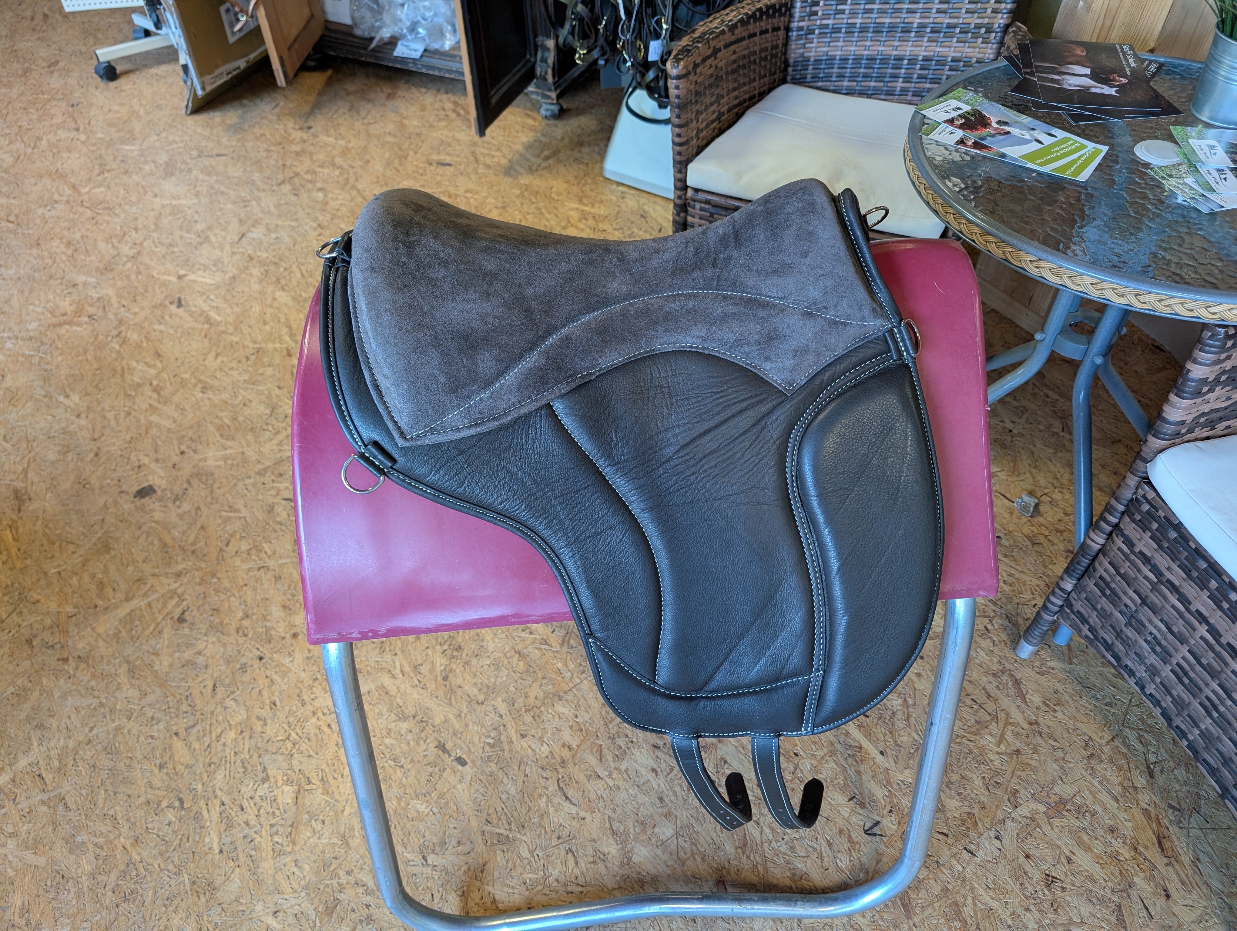 Tapis d'équitation de dressage NAPPALEDER "ALIVIO IMPULSO" - Canal WBS - Coussin en feutre SLIM - Cales genoux