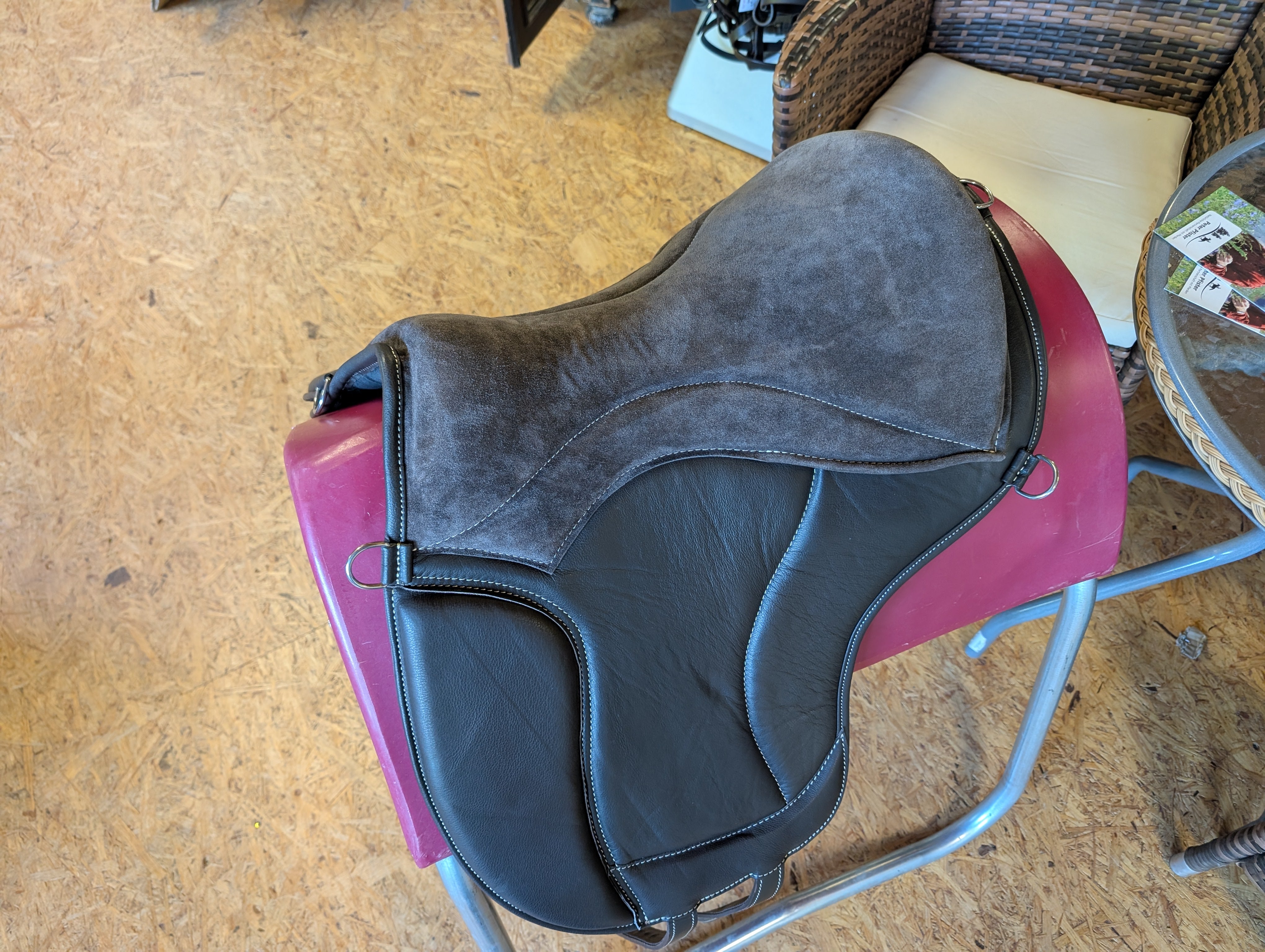 Tapis d'équitation de dressage NAPPALEDER "ALIVIO IMPULSO" - Canal WBS - Coussin en feutre SLIM - Cales genoux