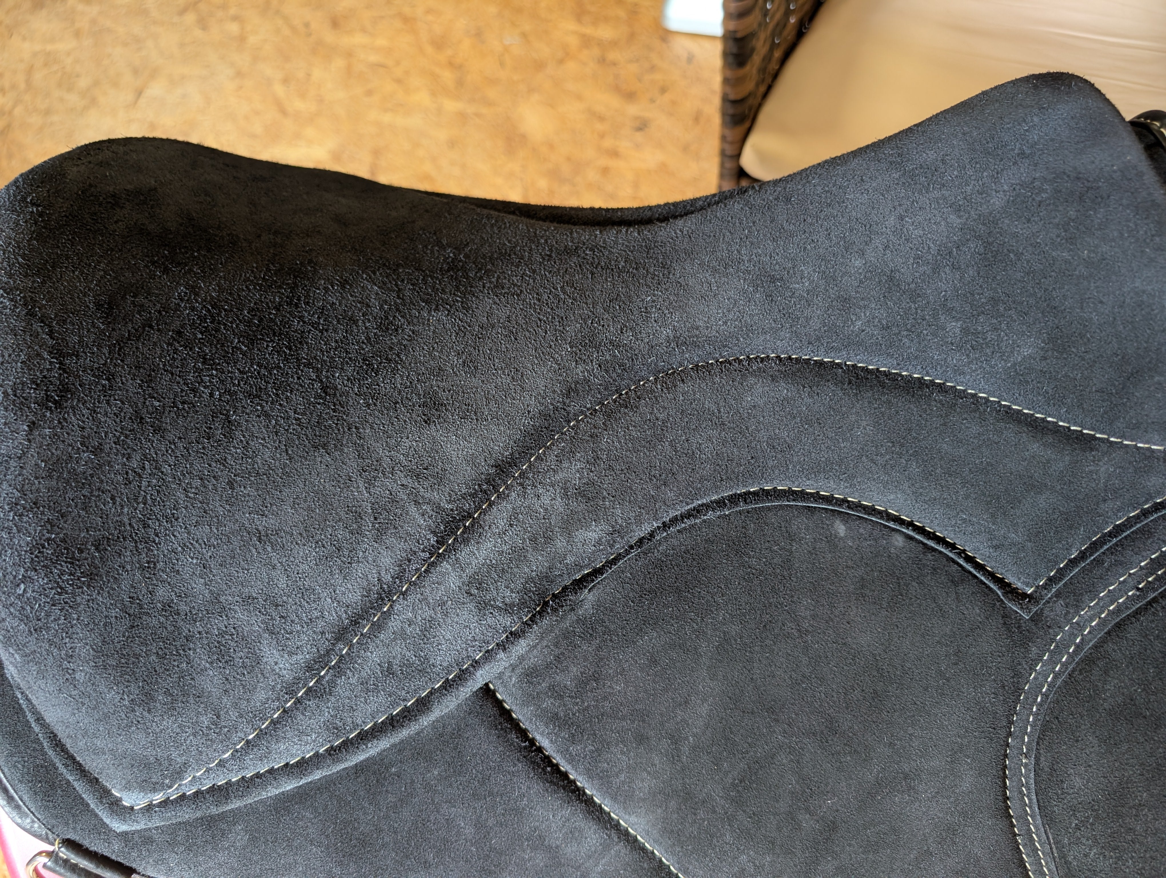 "ALIVIO IMPULSO" SUEDE dressage riding pad - WBS channel - SLIM felt cushion - knee blocks