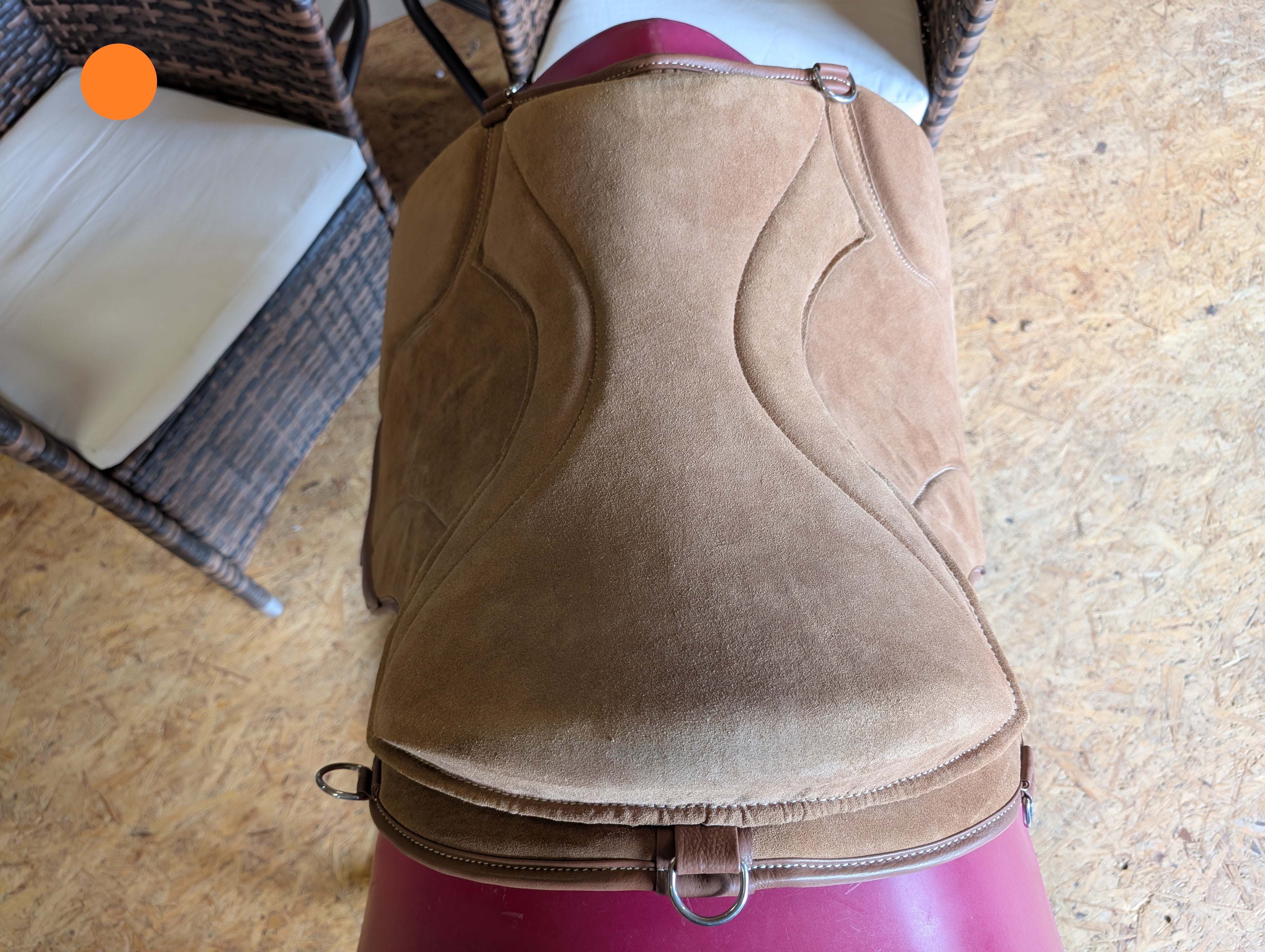 "ALIVIO IMPULSO" SUEDE dressage riding pad - WBS channel - SLIM felt cushion - knee blocks