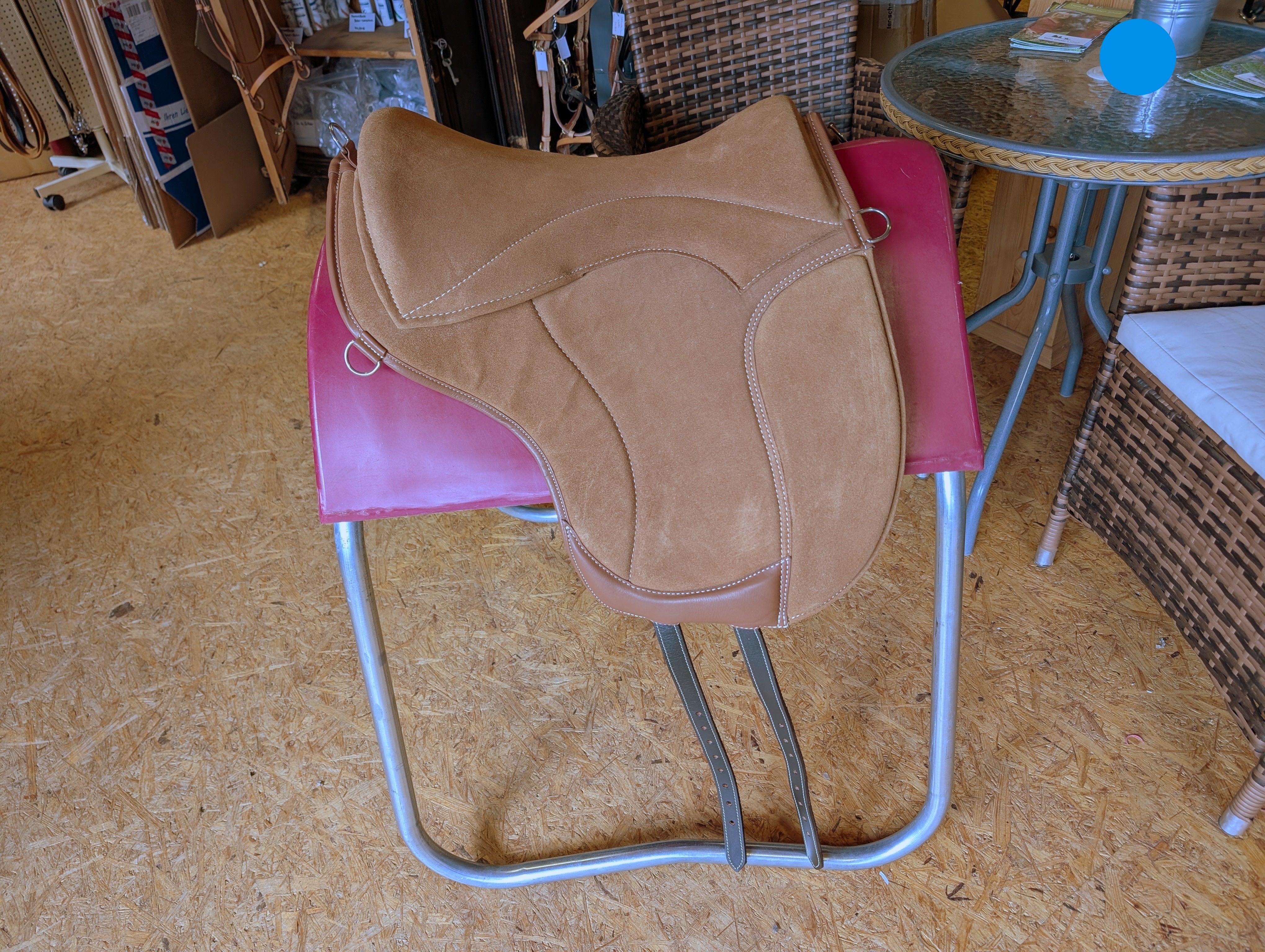Tapis d'équitation de dressage "ALIVIO IMPULSO" SUEDE - Canal WBS - Coussin en feutre SLIM - Cales genoux