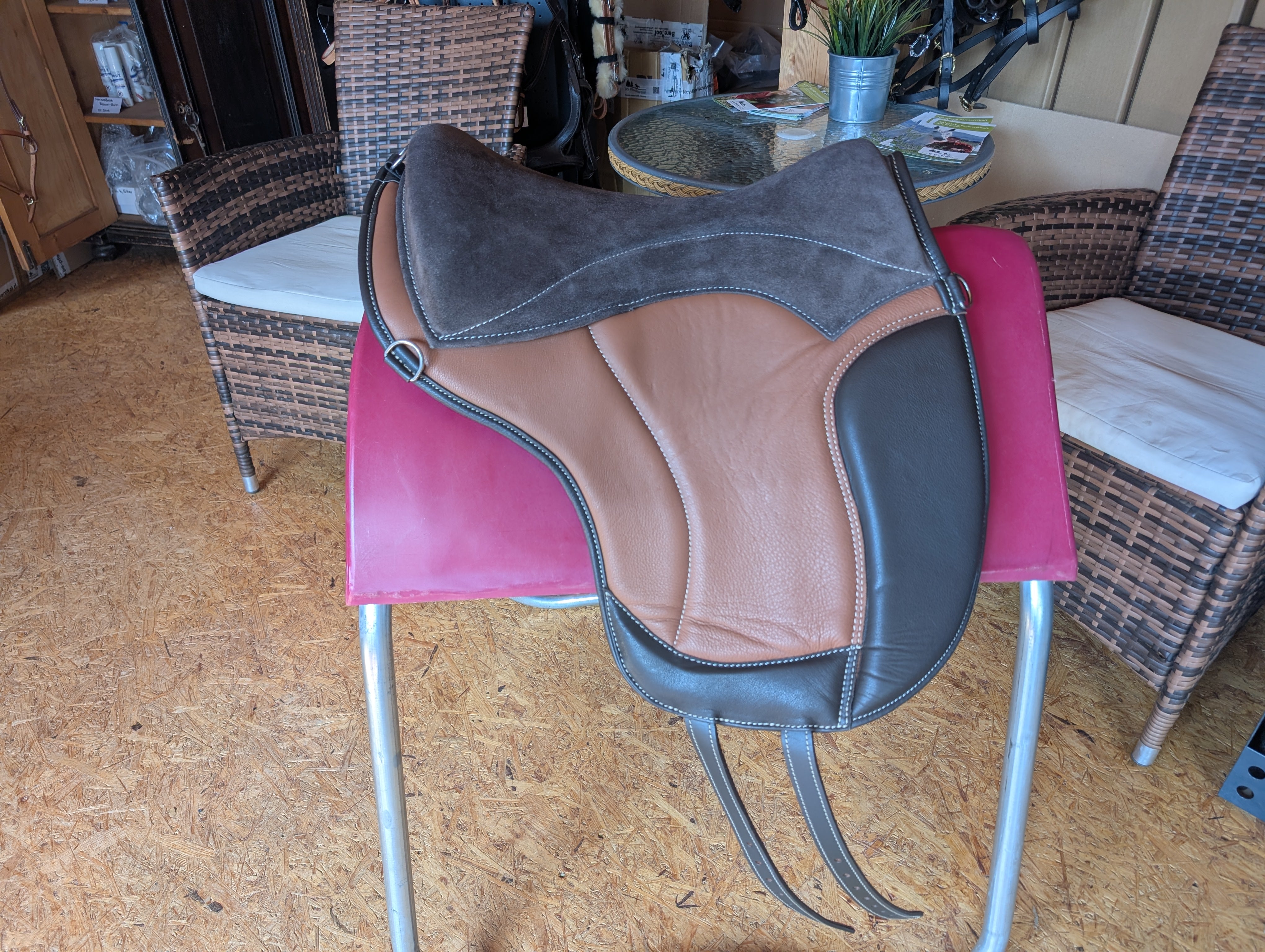 "ALIVIO IMPULSO" NAPPALEDER dressage riding pad - WBS channel - SLIM felt cushion - knee blocks