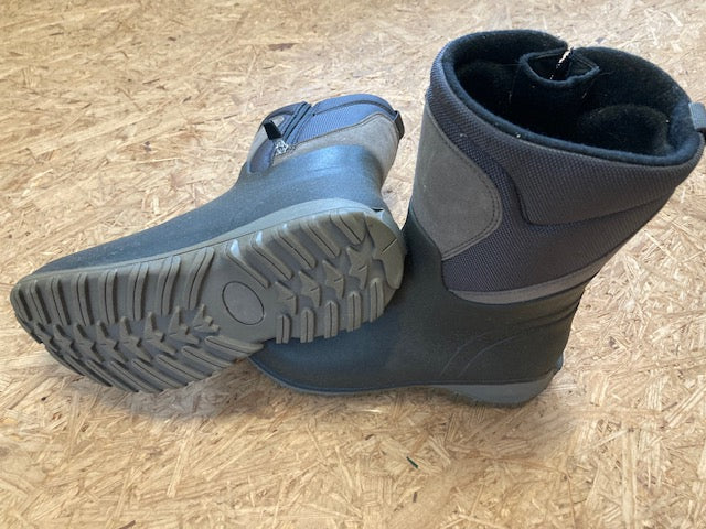 Une seule paire de bottes en caoutchouc - bottes en caoutchouc, tige basse