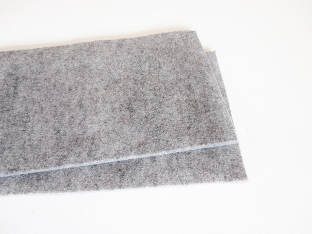 For cutting 1 or 2 cm thick - 1 pair of felt - universal inserts for saddle pads or pads