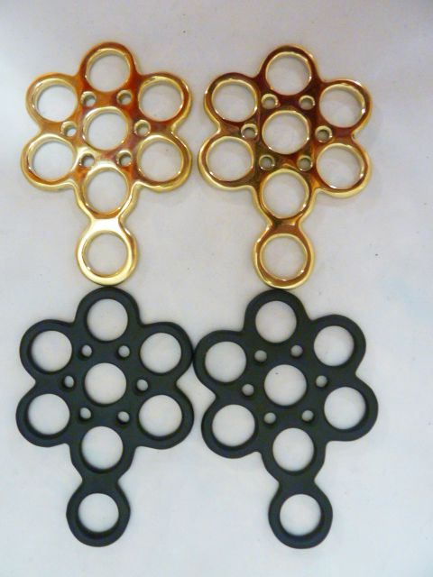 Gebissloser Zaum Hackamore Flower schwarz brüniert, silber oder gold - B-Ware -