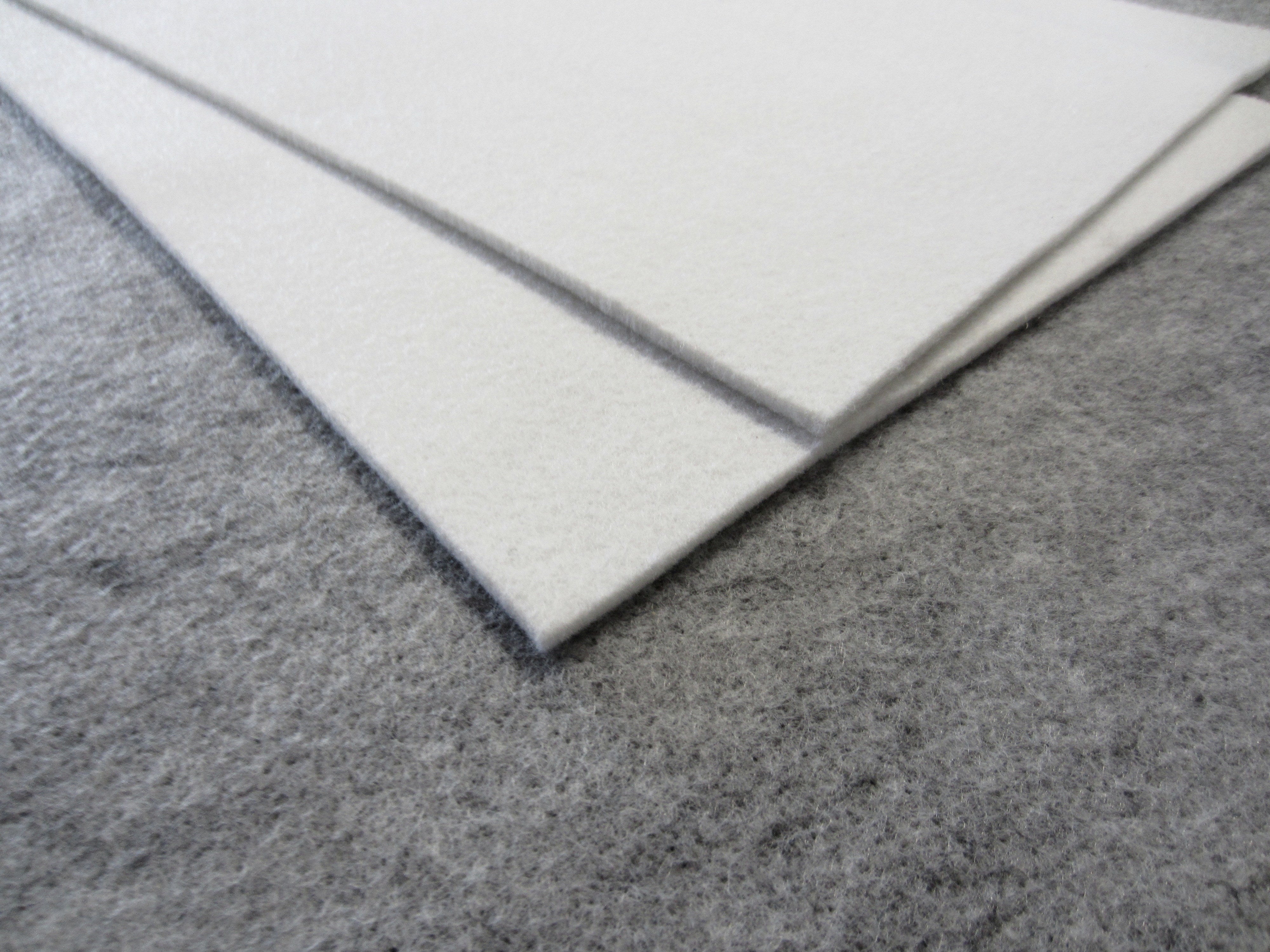 Pour découper 1 paire d'inserts en feutre de 5 mm de hauteur - pour rembourrage, équilibrage pour tapis de selle ou tapis