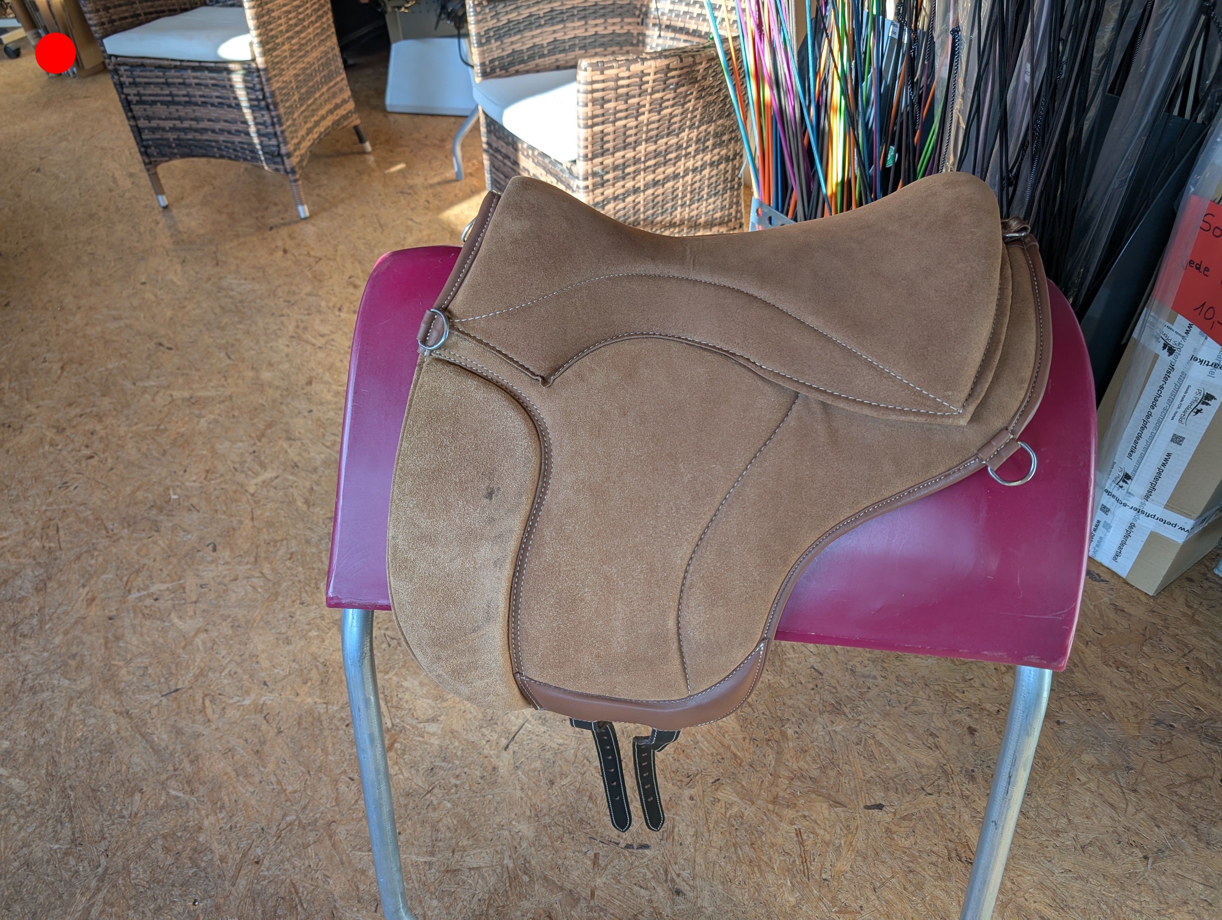 "ALIVIO IMPULSO" SUEDE dressage riding pad - WBS channel - SLIM felt cushion - knee blocks