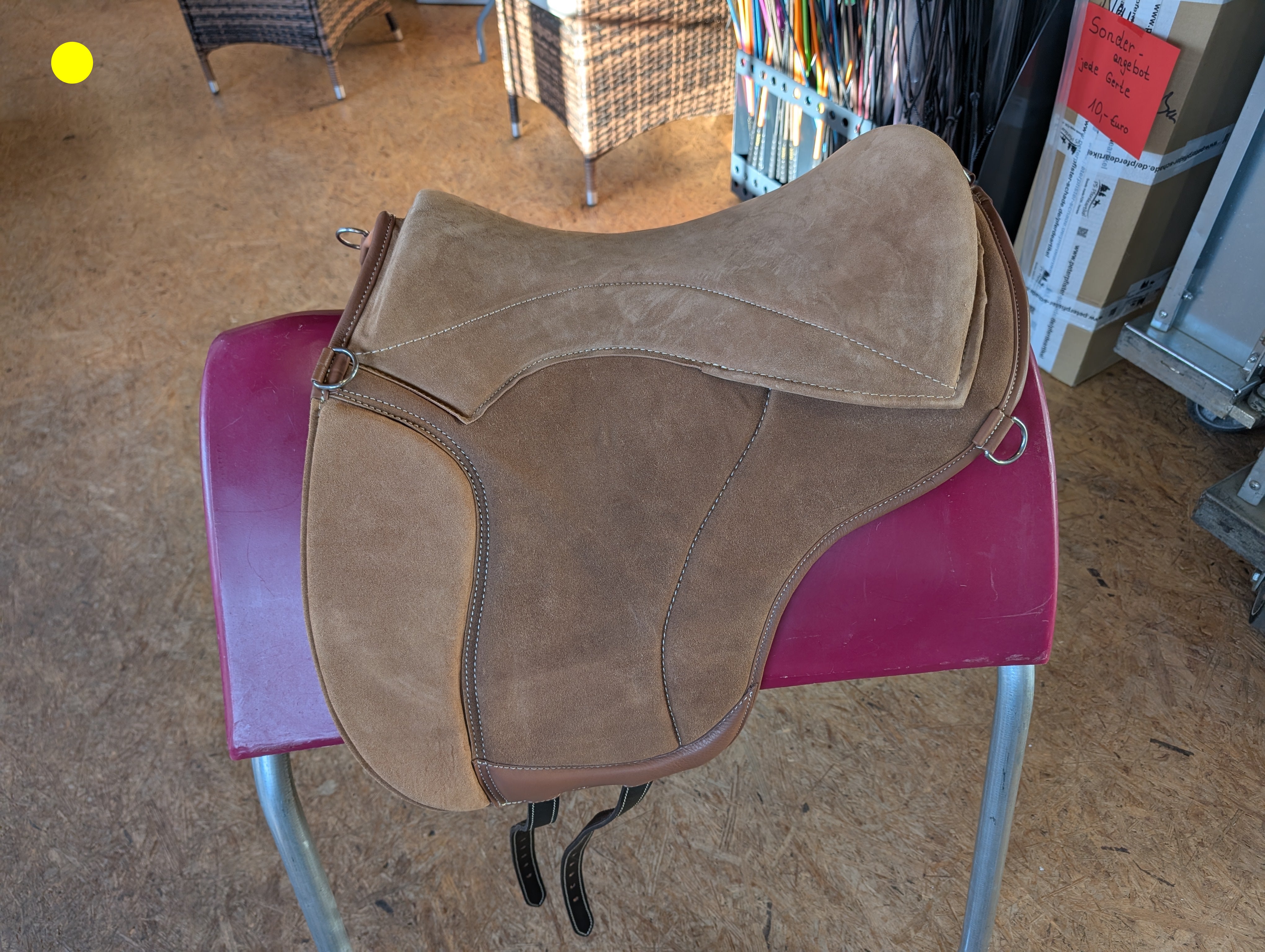 "ALIVIO IMPULSO" SUEDE dressage riding pad - WBS channel - SLIM felt cushion - knee blocks