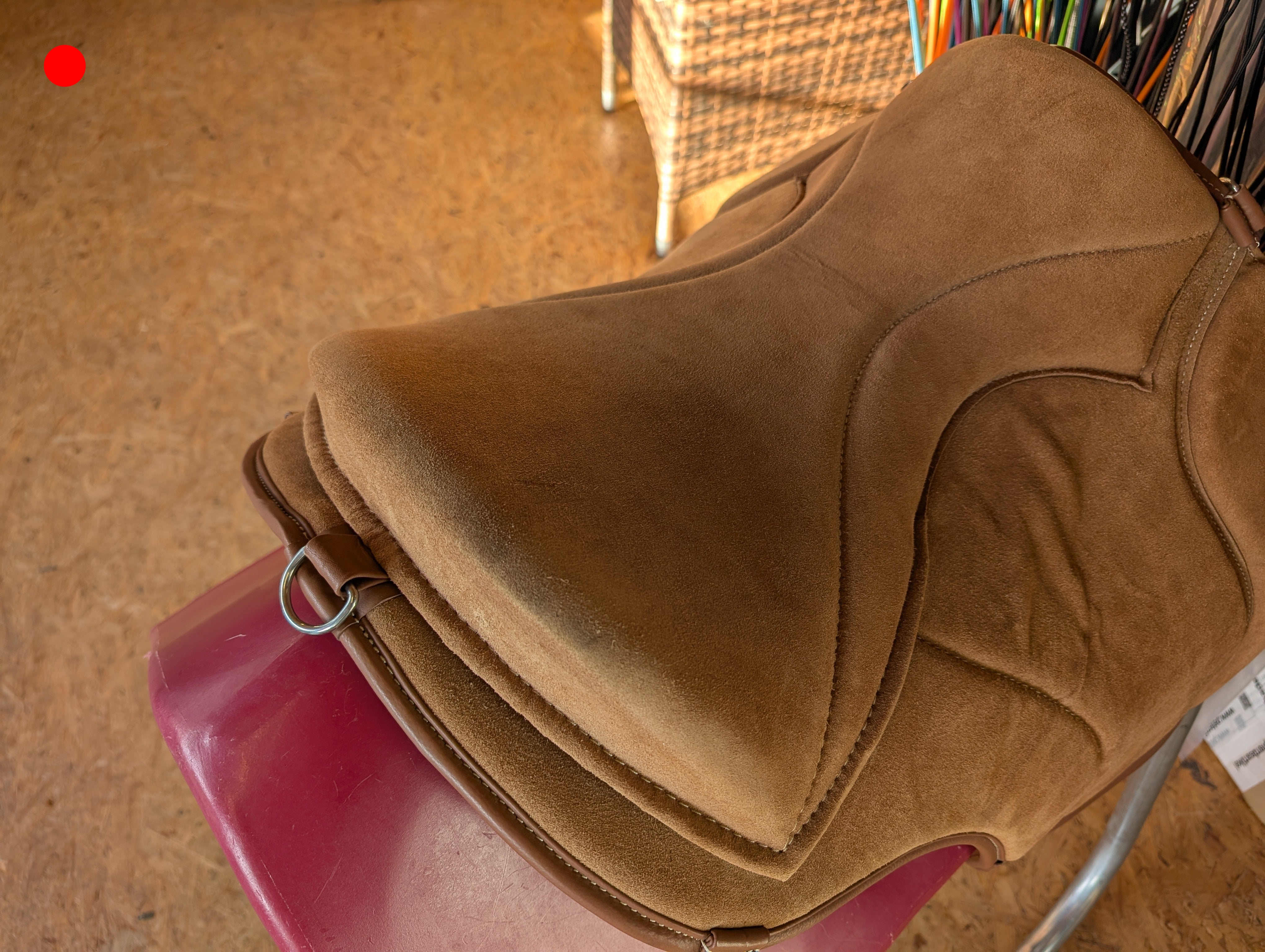 "ALIVIO IMPULSO" SUEDE dressage riding pad - WBS channel - SLIM felt cushion - knee blocks