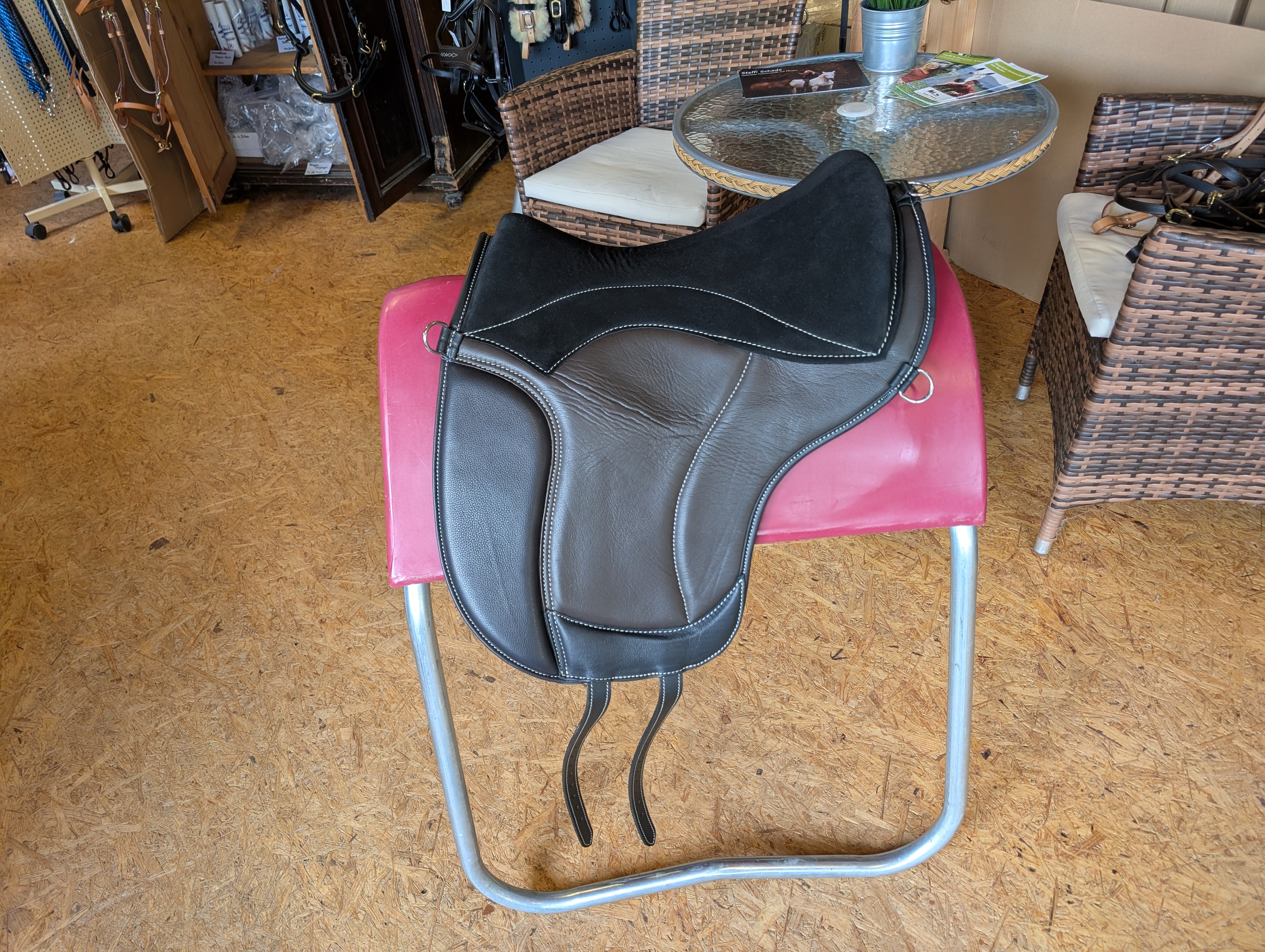 Tapis d'équitation de dressage NAPPALEDER "ALIVIO IMPULSO" - Canal WBS - Coussin en feutre SLIM - Cales genoux