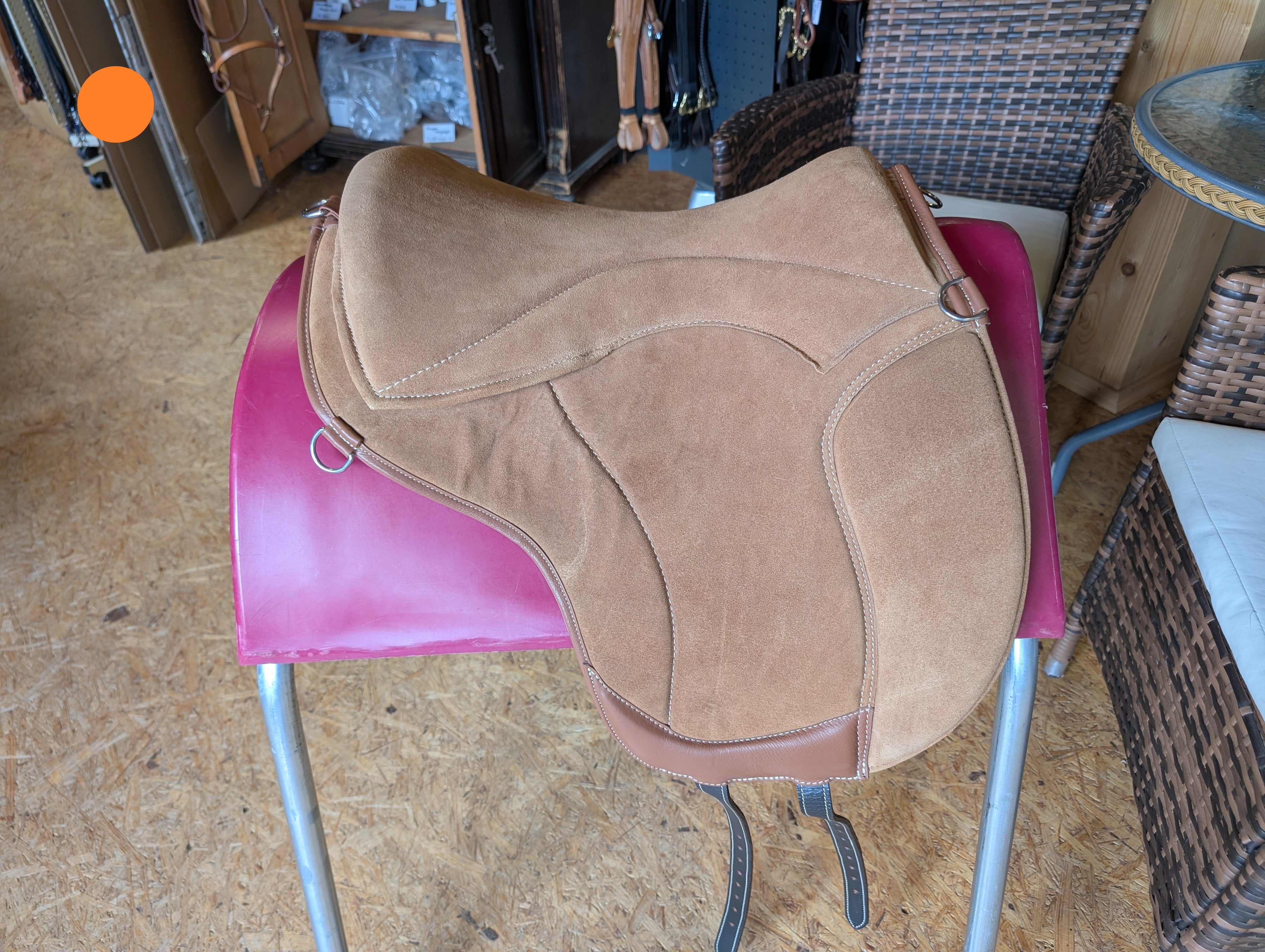 "ALIVIO IMPULSO" SUEDE dressage riding pad - WBS channel - SLIM felt cushion - knee blocks