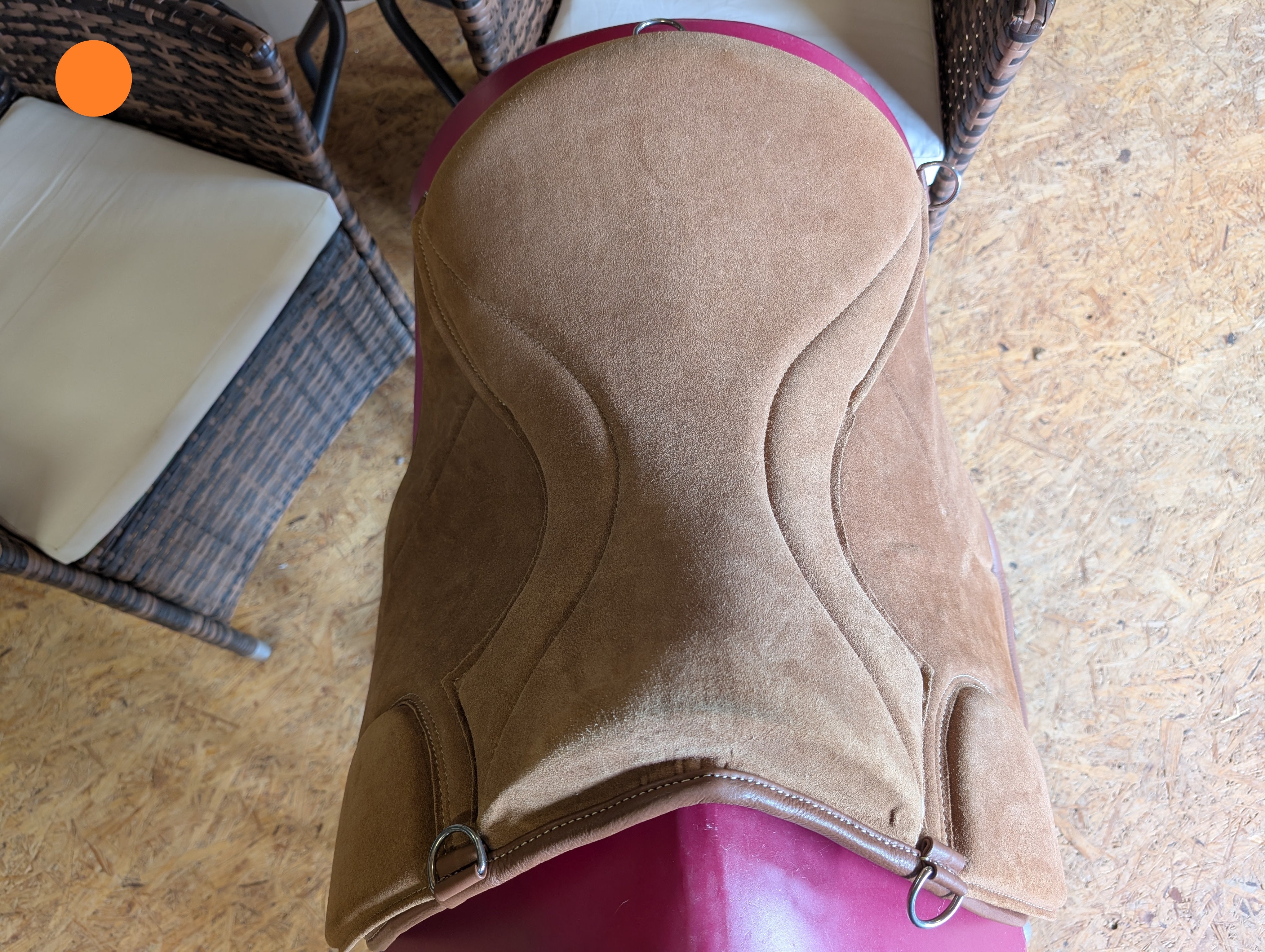 "ALIVIO IMPULSO" SUEDE dressage riding pad - WBS channel - SLIM felt cushion - knee blocks