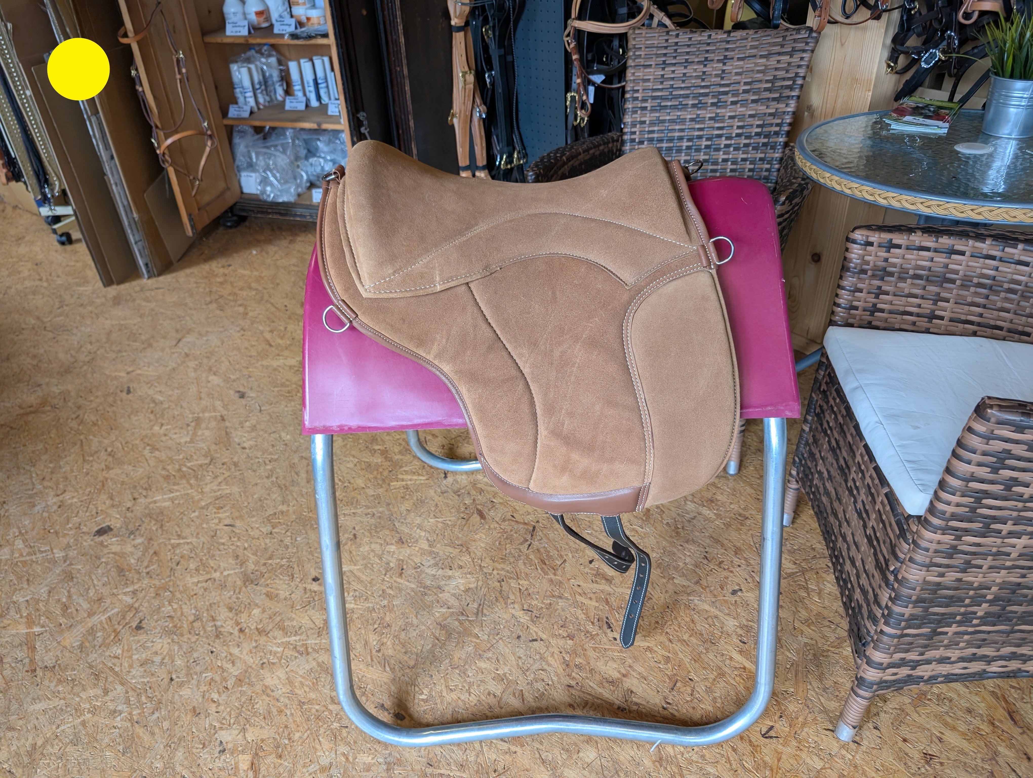 "ALIVIO IMPULSO" SUEDE dressage riding pad - WBS channel - SLIM felt cushion - knee blocks