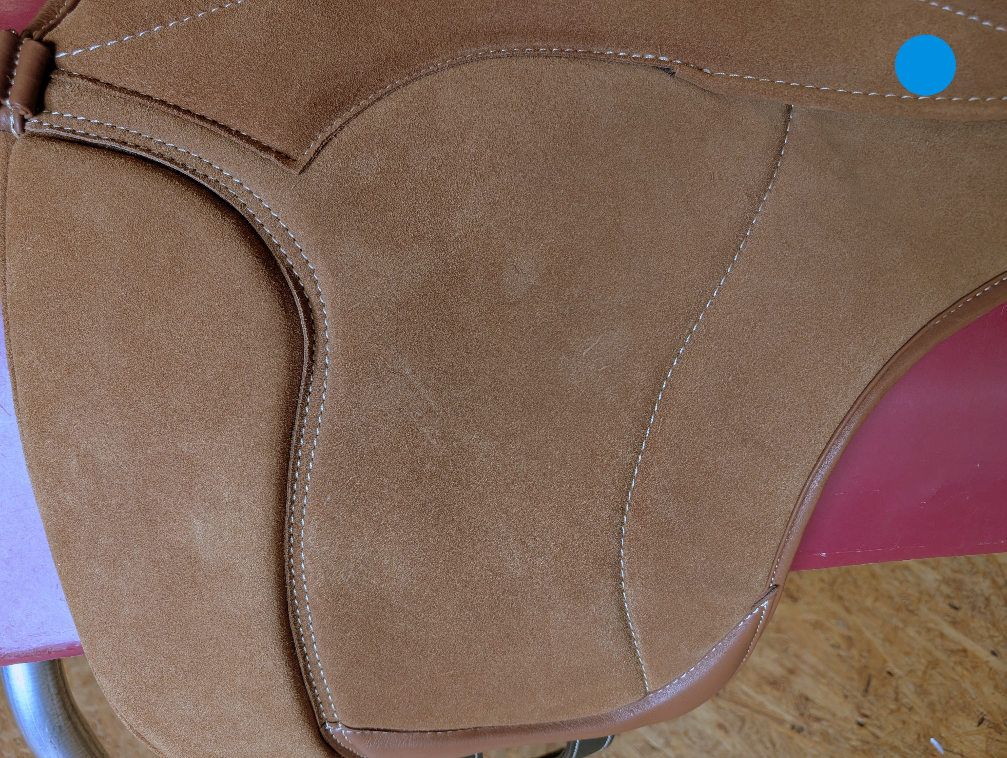 Tapis d'équitation de dressage "ALIVIO IMPULSO" SUEDE - Canal WBS - Coussin en feutre SLIM - Cales genoux