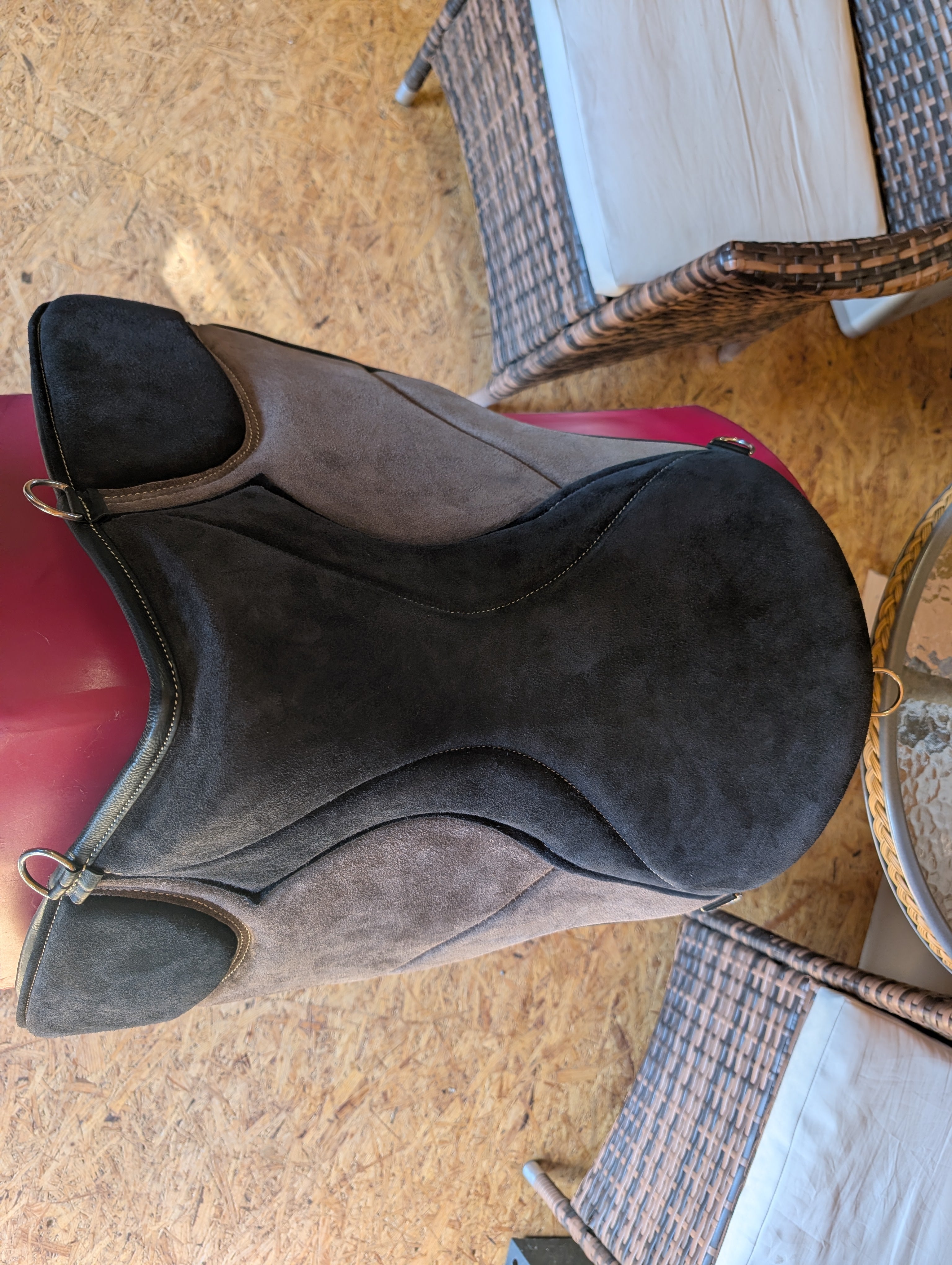 Einzelstück - "ALIVIO IMPULSO" WILDLEDER Dressur Reitpad - WBS Kanal - SLIM Filzkissen - Kniepauschen