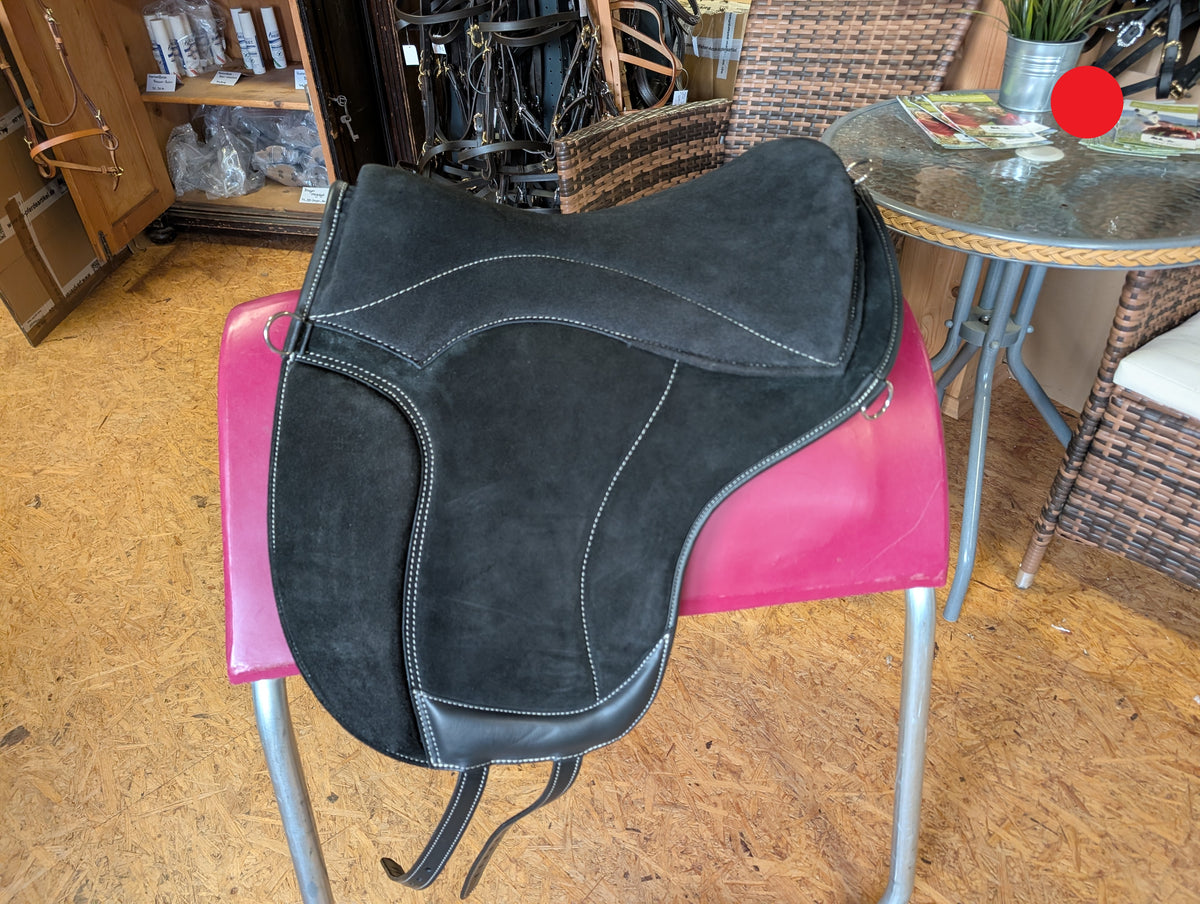 Tapis d'équitation de dressage "ALIVIO IMPULSO" SUEDE - Canal WBS - Coussin en feutre SLIM - Cales genoux