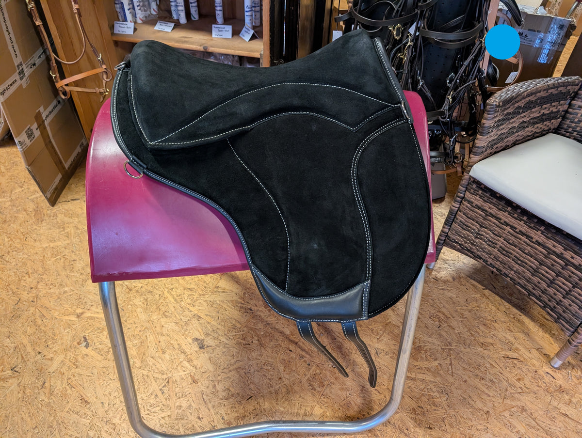 Tapis d'équitation de dressage "ALIVIO IMPULSO" SUEDE - Canal WBS - Coussin en feutre SLIM - Cales genoux