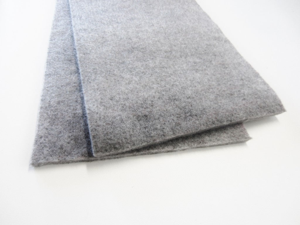 Pour couper 1 ou 2 cm d'épaisseur - 1 paire de feutres - inserts universels pour tapis de selle ou tapis