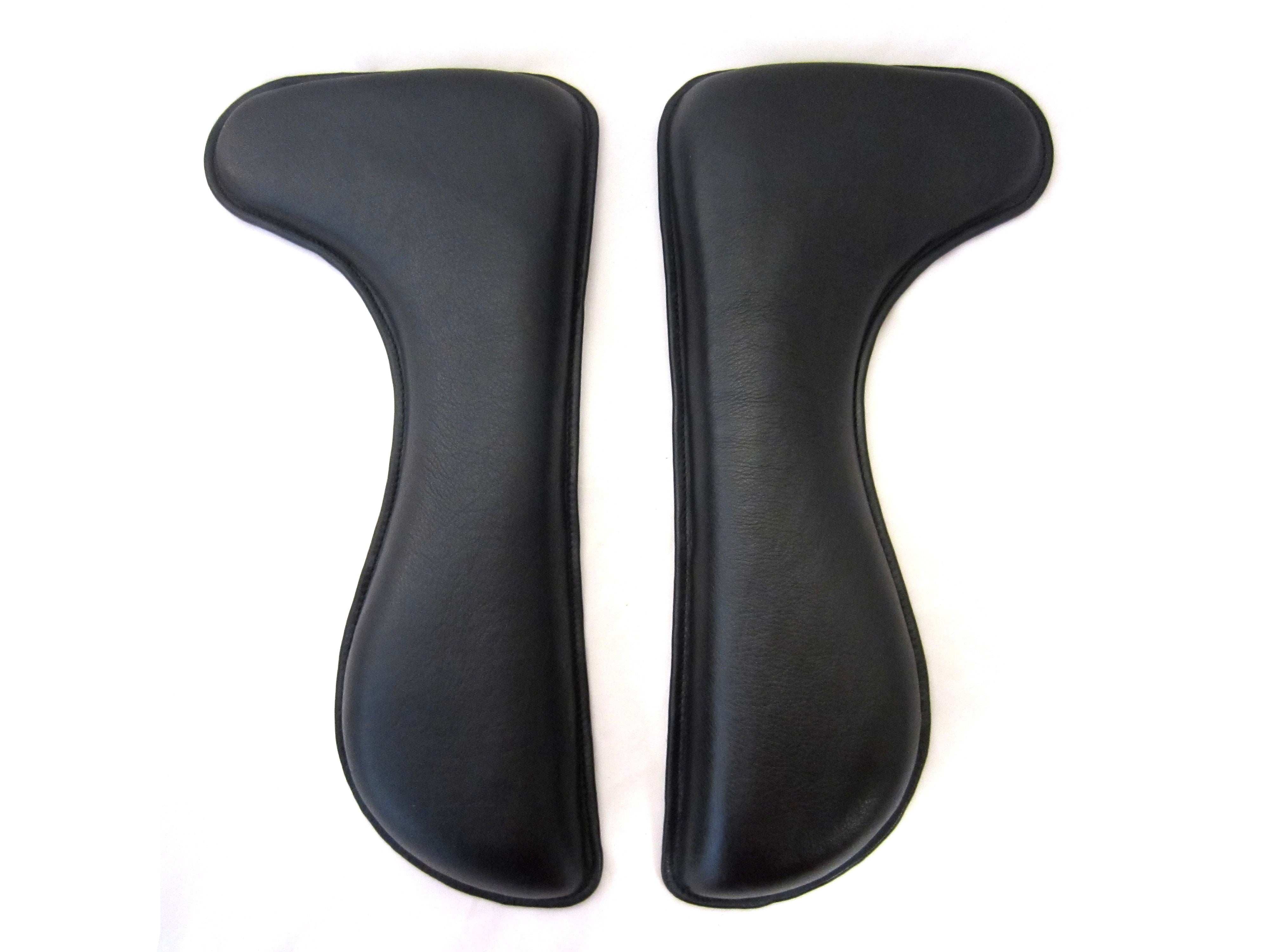 Forme de dressage avec coussin Velcro surélevé de 5-4-4 cm sur le devant ; Panneaux/coussins de selle