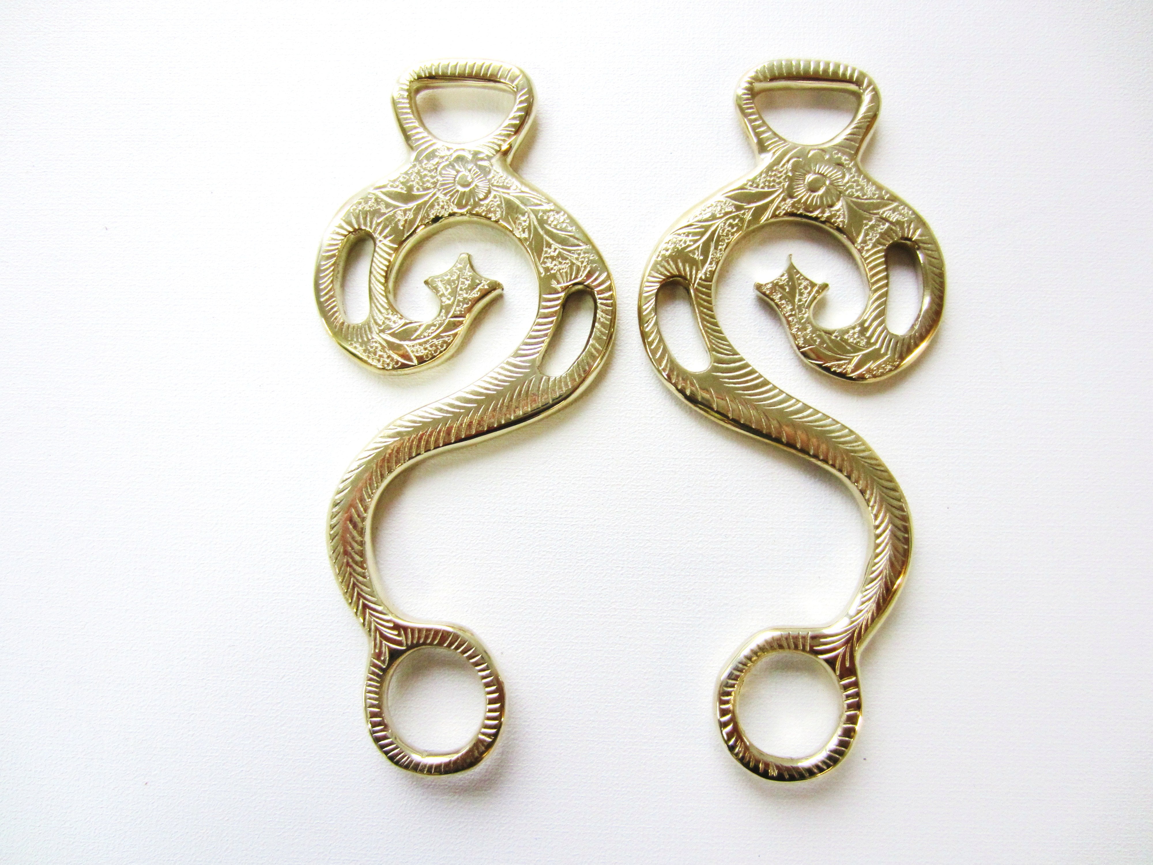 Hackamore "Baroque" doré - couleur laiton, argent ou bruni - 1 paire de pieds décorés - paires simples -